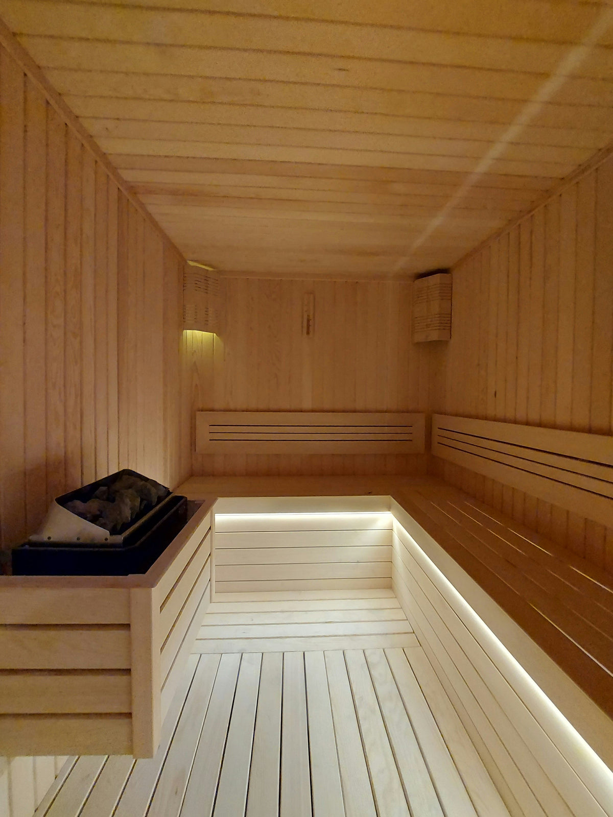 Golden Designs Savonlinna 3 Person Outdoor Sauna Review – Best Traditional Outdoor Sauna for Home in the USA
