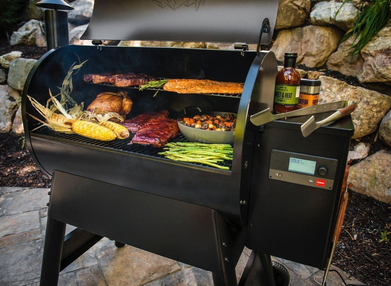 Traeger Black Pro 780 WiFi-Enabled Pellet Grill